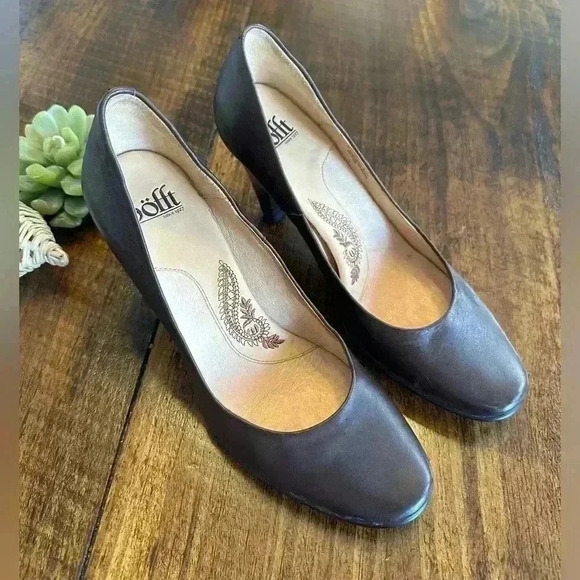 Sofft | Brown Soft Genuine Leather Pumps - Picture 1 of 7